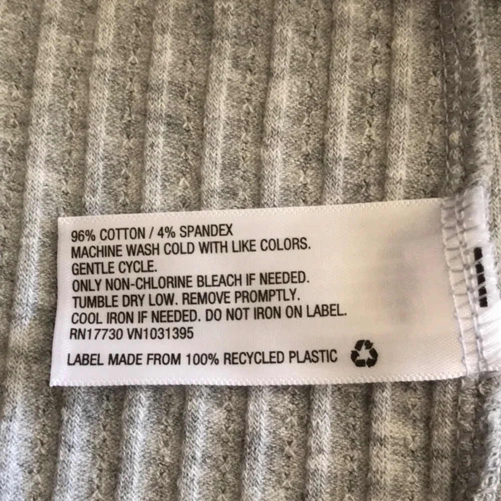 New Universal Thread top - Picture 6 of 6
